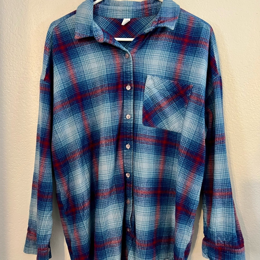 Stylish Blue and Red Plaid Women’s Flannel